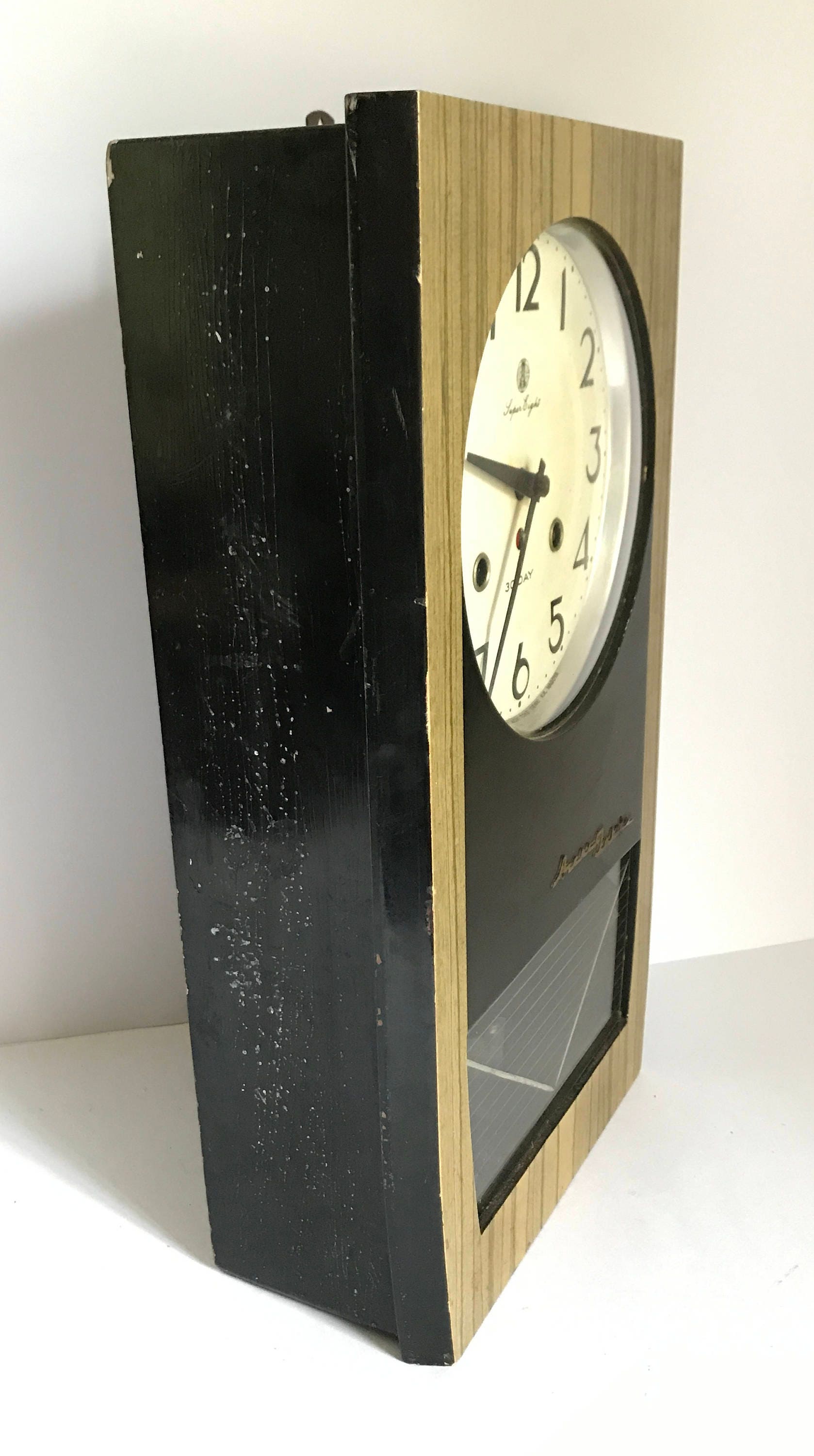 Mid Century Modern Japanese 30 Day Super Eight Wooden Wind