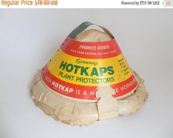 Sale - Vintage 1960's Unused Germain's HOTKAPS 20 Pack Plant Protectors