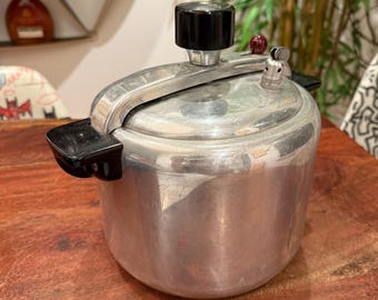 Vintage 1940s Art Deco EKCO Thick Aluminum 4 Quart Pressure Cooker - # 485844 - 8" Diameter - 40s  Olla de Presión / Express Cooking Pot