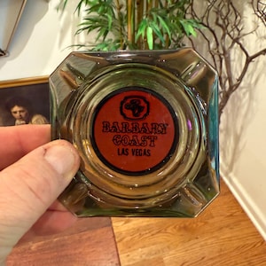 Vintage 1980&#39;s Barbary Coast Las Vegas Hotel & Casino Brown Glass Souvenir Ashtray - Nevada Casino Decoration - Gambler Gift Gambling Decor