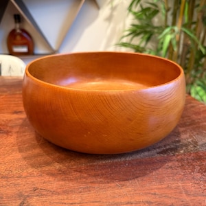 Mid Century 1960&#39;s 10.25&quot; Turned Wood Salad Bowl by Milbern - Taiwan - Vintage 60&#39;s Serving Bowl - Wooden Tableware Kitchen Accessories