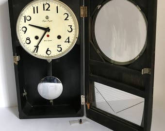 Mid Century Modern Japanese 30 Day Super Eight Wooden Wind