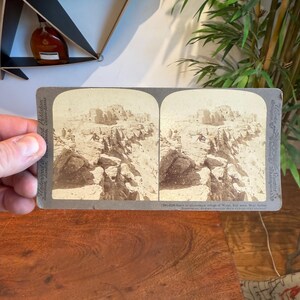 Antiek ca. 1903 Hopi Indian Reservation Village of Wolpi Stereoscope Fotokaart Sun Sculpture door Underwood & Underwood Publishers
