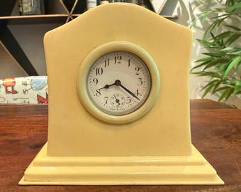 Vintage 1920s Art Deco Light Yellow Bakelite or Celluloid Tabletop Wind-Up Clock - WORKS