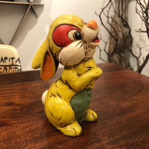 Vintage Walt Disney Thumper el conejo compuesto alcancía - Vintage Bambi Decor - Vintage Thumper Bank - Vintage Walt Disney Decor