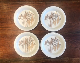 Set aus 4 Vintage 1970&#39;s DANSK DESIGNS Danish Modern Wild Gräser Porzellan 21 cm breiter Salatteller/ Dessertteller - Made in Austria