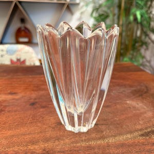 Vintage 1980&#39;s Swedish Orrefors Signed Lead Crystal Fleur Pattern Glass Vase by Jan Johansson - Made in Sweden - HAS a SMALL CHIP on Base