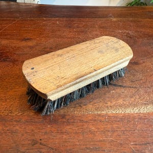 Vintage Schuhputzbürste aus Pferdehaar & Holz - Schuhputzzeug