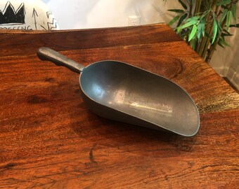 Mid Century Gray Aluminum Utility Store Scoop - Vintage Dry Scoop - Farmhouse Farm Kitchen Home Decor - Sundries Feed Food Seed Store Scoop