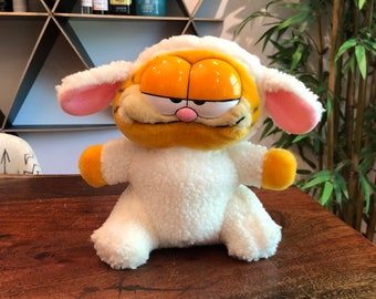 Vintage c. 1981 Garfield the Cat Dressed As A Lamb Plush Toy by R. Dakin - Garfield Comic Strip Memorabilia / Collectible - Jim Davis