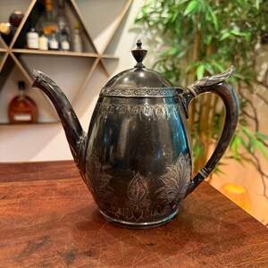 Antique 1870s Victorian Aesthetics Movement Silver-Plated Egg Shaped Teapot / Coffee Pot by Meriden & Co. # 5 - 1800s 19th Century Tableware