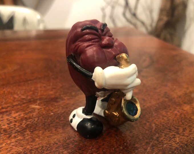 Vintage C. 1987 the Califorinia Raisins Hard Rubber California Raisin Saxophone Player Figurine