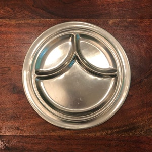 Antique 1930&#39;s Standish Solid Pewter 3 Section Divided 10&quot; Plate - Vintage Reproduction Colonial Early American Williamsburg Home Decor