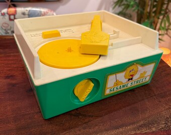 Vintage c. 1984 Fisher-Price Sesame Street Music Box Record Player - No Records - Works - Retro 1980s 80s Fisher Price Musical Toy - # 995N