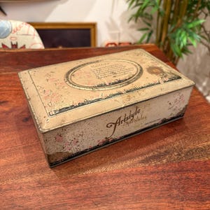 Antique Early 1900&#39;s Artstyle Chocolate Tin with Stand Up Lid & Poem for Mother by Mary Gray Robinson - Pink Roses Art - Vintage Candy Box