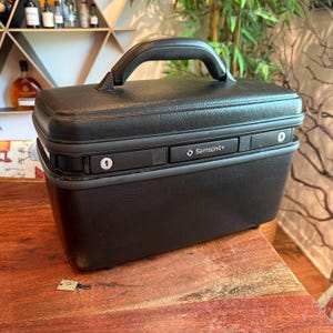 Maletín de maquillaje vintage Jet Blake Samsonite Silhouette con cerradura y bandeja extraíble para maquillaje con espejo y bolsillo con cremallera. Maletín pequeño.