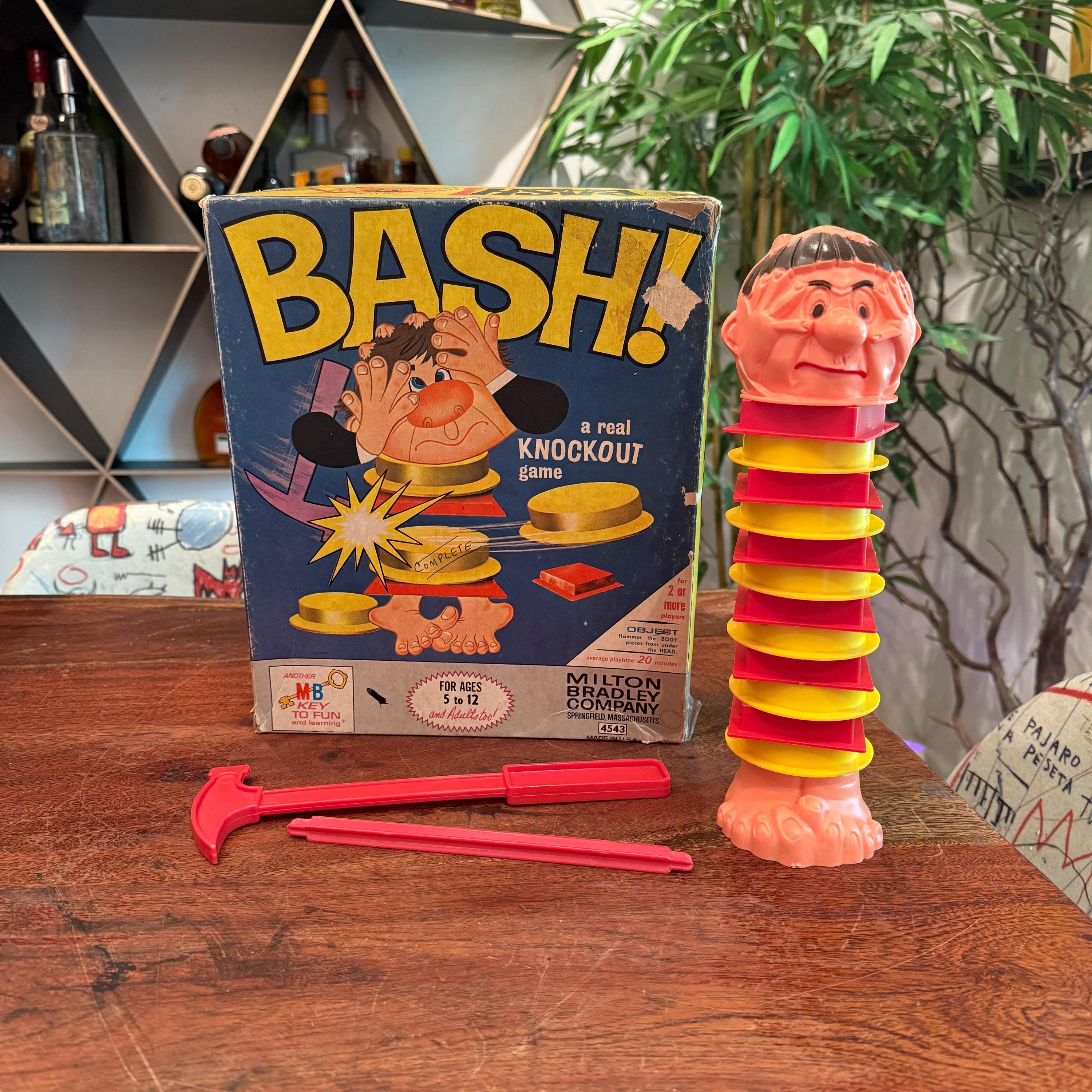 ヴィンテージ 1965年頃 BASH! ゲーム by Milton-Bradley - 1960 ヴィンテージ 1965年頃 BASH! ゲーム by Milton-Bradley - 1960