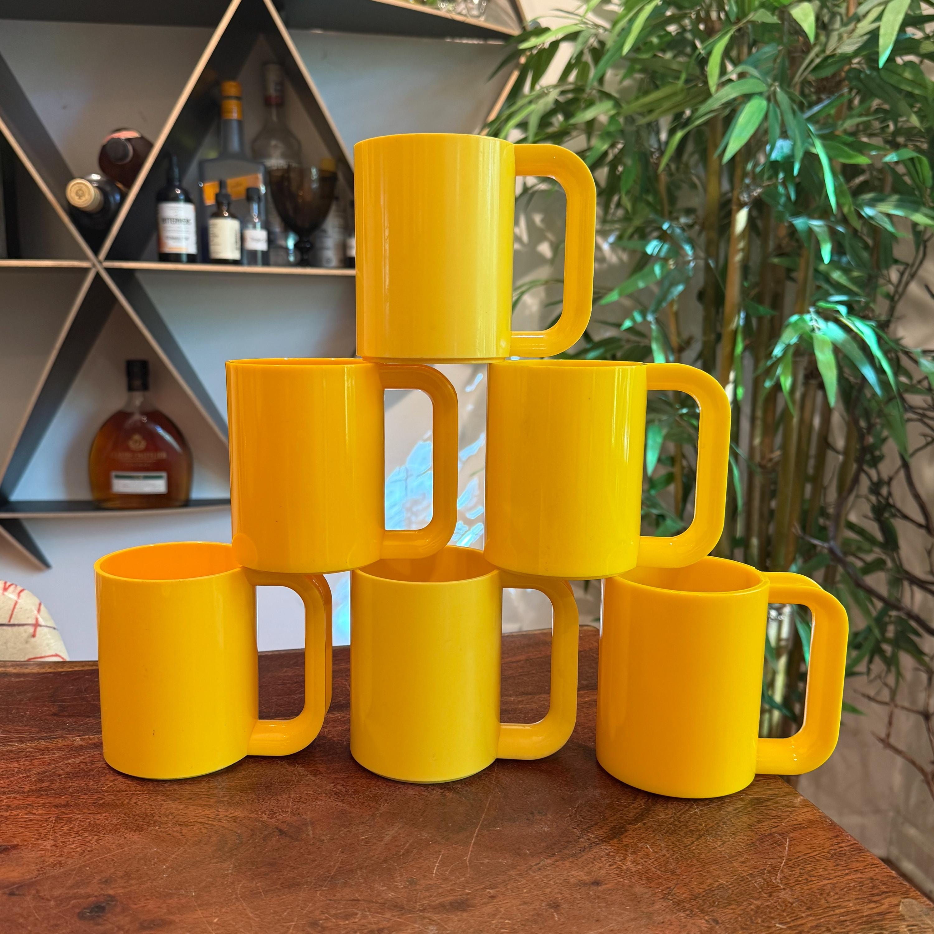 Set of 6 Vintage 1964 Heller Maxmug 14 Oz. Bright Yellow Plastic