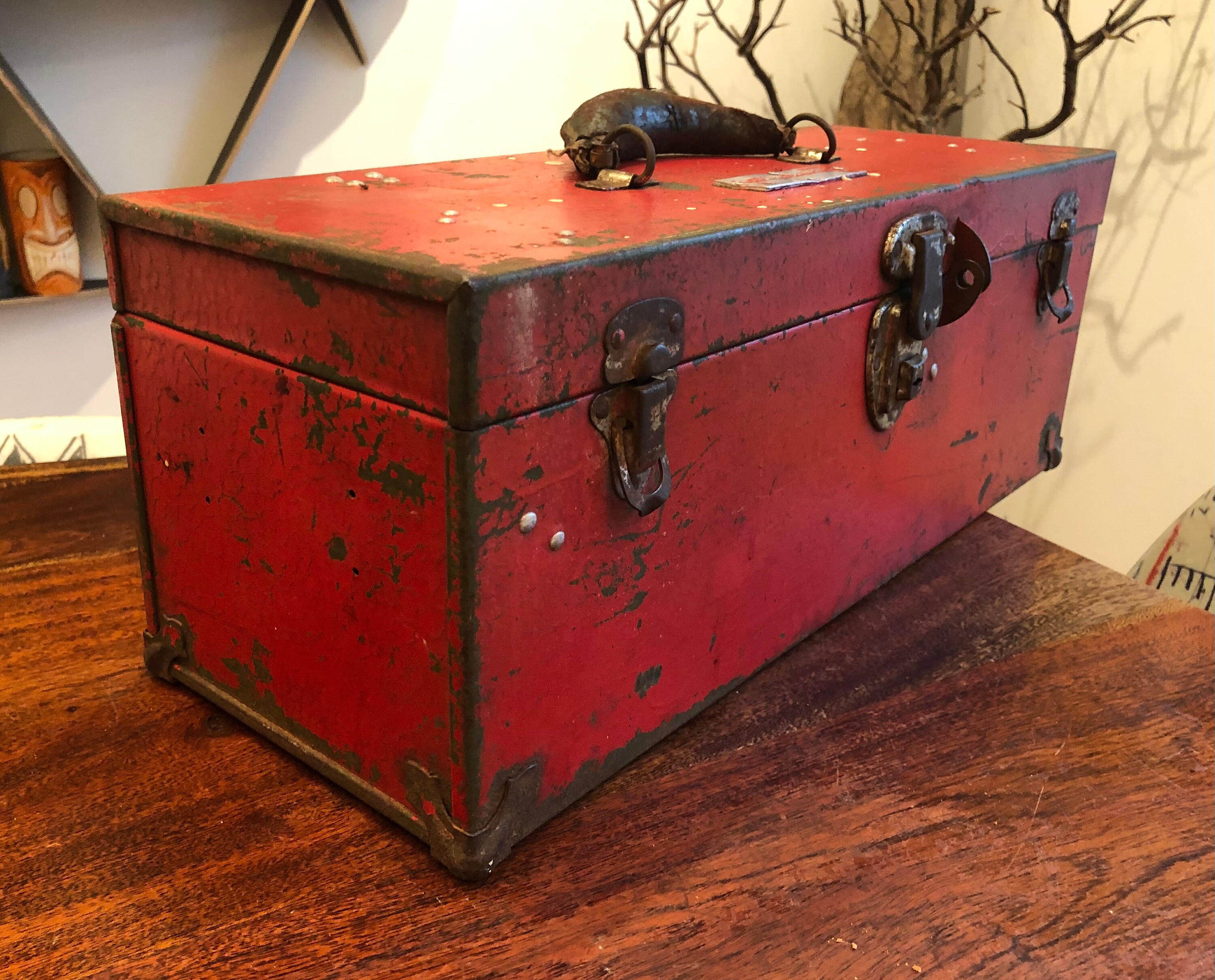 Vintage Wood Tool Box with Red Handle – Vintage Arts Inc.