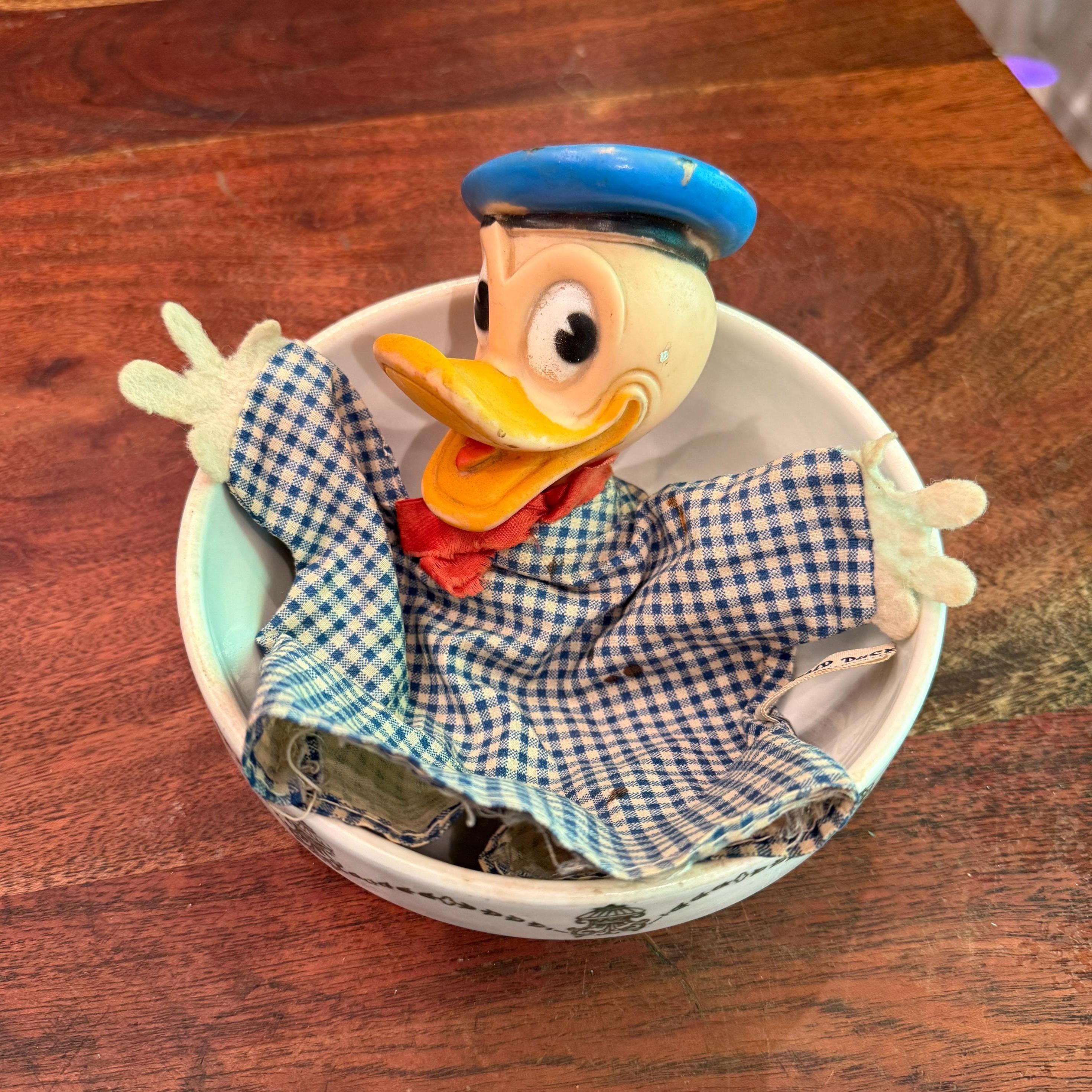 Mid Century 1950's Donald Duck Walt Disney World Souvenir Hand