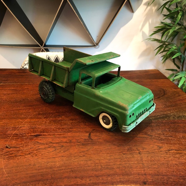 Mid Century 1960's STRUCTO Kelly Green Pressed Steel Dump Truck Toy - Vintage 60's  Construction Worker Push Pull Toy - Boy's Room Decor