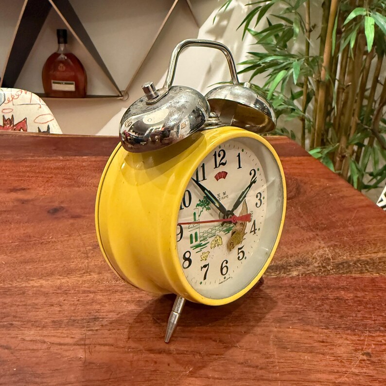 Vintage 1960s Chinese Five Rams Animated Pecking Chicken Wind-up Alarm ...