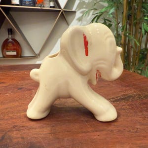 Mid Century 1940&#39;s Hull Pottery Art Deco White Stretch Elephant Planter - Vintage Jungle Safari Zoo Animal Home Decor Flower Pot