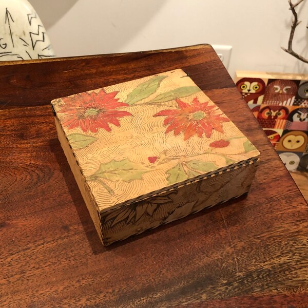 Antique Early 1900's Flemish Wooden Hinged Pyrography Storage Box with Poinsettia Designs - Vintage Christmas Decoration - Old Keepsakes Box