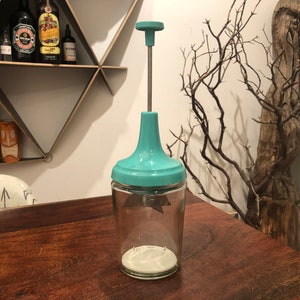 Vintage 1960&#39;s Mod Turquoise Plastic Metal & Glass 1.5 Cup Nut and Food Grinder / Chopper by Federal Housewares FEDCO. Corp. No. 4