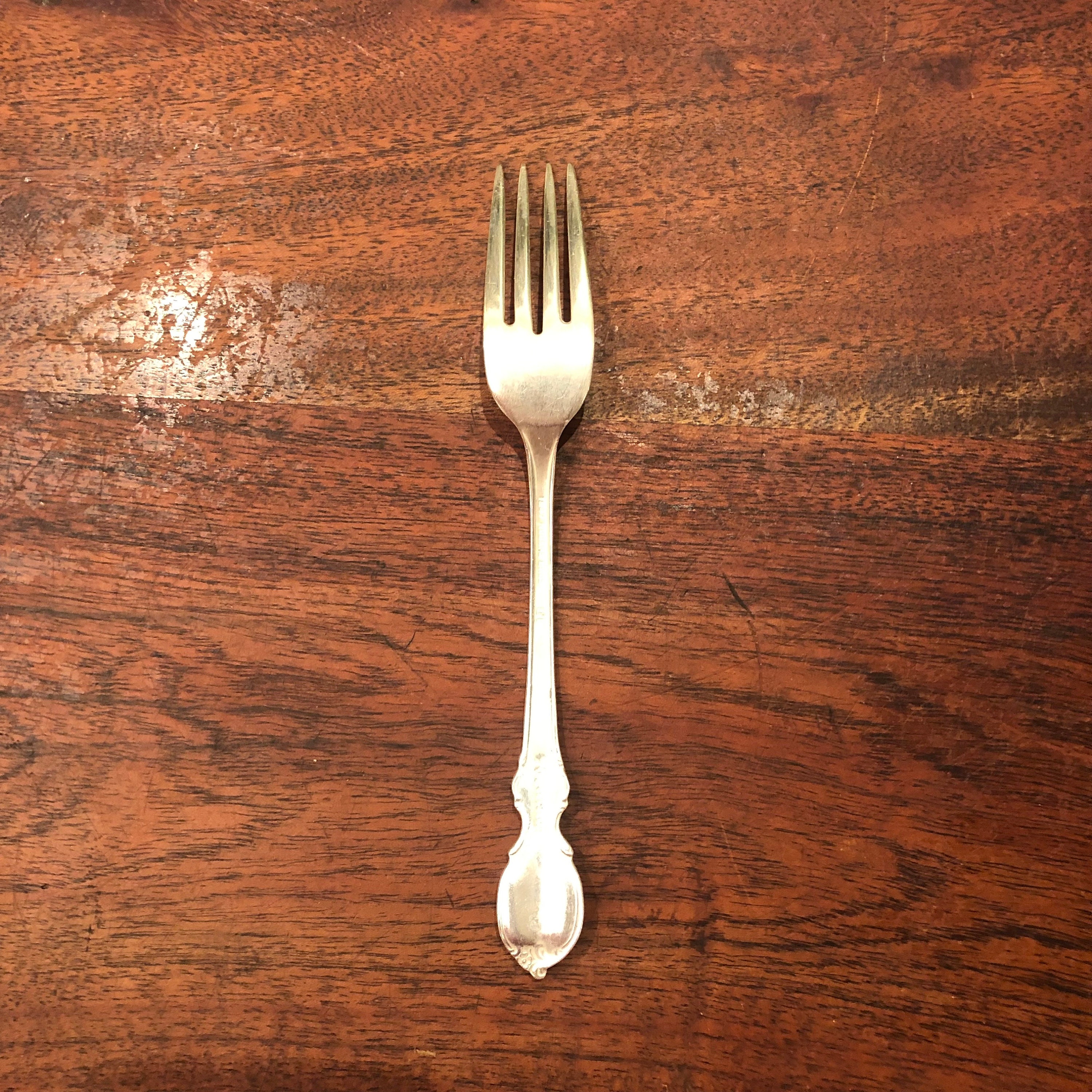 ファム出品 あき ページ adidas Dresses the ZX8000 in Court Green and Screaming