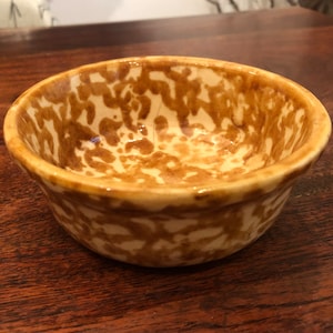 Antique 1920&#39;s Yellow Ware Sponge Ware 5&quot; Bowl - Antique Farmhouse Kitchen Decor - Has A Fine- Crack Vintage Spongeware Stoneware Bowl