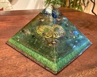 Vintage Orgone / Orgonite Pyramid Paperweight - Metaphysical Home Decor