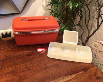 Vintage 1970's Orange Samsonite Saturn Train Case with Key - Removable Make-Up Tray - Mirror and Zipper Pouch - Retro Mod Luggage Suitcase