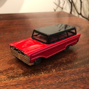 Mid Century Japanese 4.5&quot; Red & Black Pressed Metal Tin Toy Station Wagon Car with M Logo - JAPAN - Vintage Vehicle Automobile Toy Car