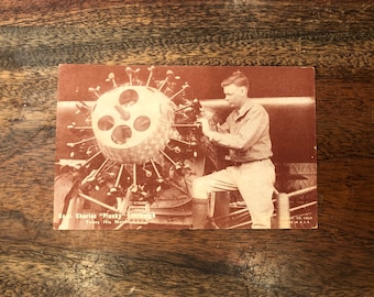 Antico capitano Charles "Plucky" Lindbergh degli anni '20 - Tunes His Motor Postcard - Cartolina vintage Charles Lindbergh Antique Airplane Decor