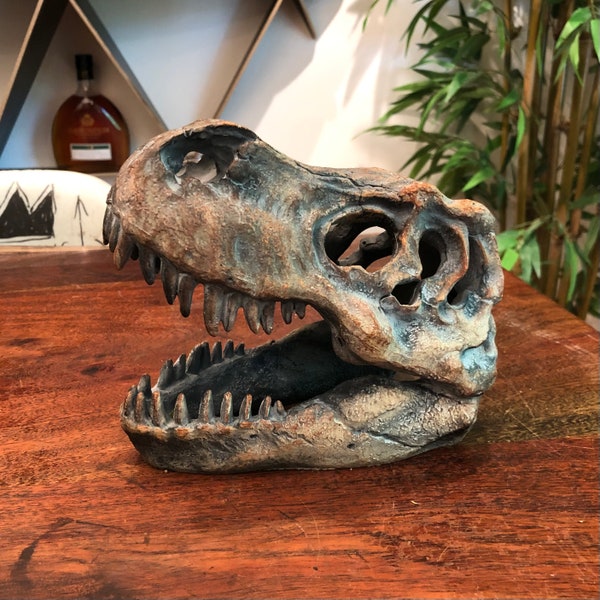 Vintage Faux Tyrannosaurs Rex Dinosaur Skull Fossil Resin Fish Tank 7" Decoration - T-Rex Aquarium Decor Figurine - Prehistoric Home Decor