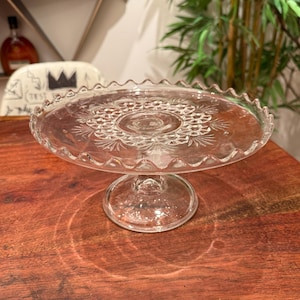 Antique c. 1879 - 1907 Bryce Higbee & Company Clear Glass 9-5/8&quot; wide Pedestal Cake Stand - 1800&#39;s 19th Century Early American Pressed Glass