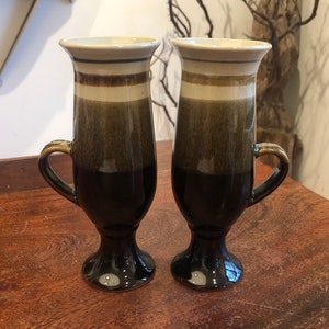 Jahrgang 1970 OTAGIRI Original Hand gefertigt hohe braun gestreifte Steingut 8 Unze. Kaffeetassen - JAPAN - Japanische Tassen Otagiri-Kaffeetassen