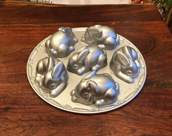 Vintage Nordic Ware Thick Aluminum Non-Stick Bunny Cakelet Cake Baking Pan - Easter Rabbit Cake Mold - Miniature Bunny Cake Mold