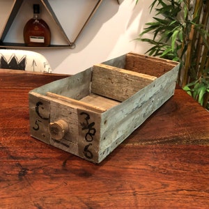Antique Weathered Painted Oak & Sheet Metal Screws Divided Storage Box with Wooden Spool Knob - Vintage Rustic Country Farmhouse Home Decor