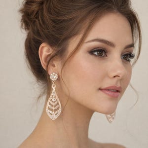 Roségouden Swarovski-kristallen blad luxe bruidsoorbellen – Handgemaakte statement-huwelijkssieraden
