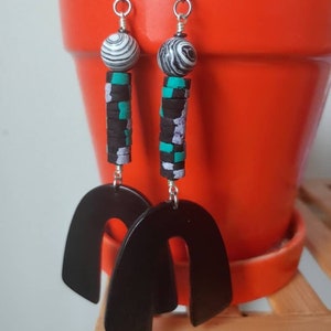 Black Acrylic Curve Earrings: Malachite Bead Funky Jewelry