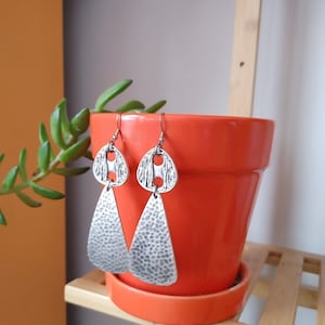 Silver textured triangle dangle earrings ,  funky triangle earrings, silver  contemporary earrings , modern unique silver earrings,