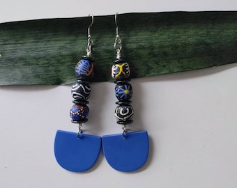 AfricAn beaded blue and black  dangle earrings semicircle acrylic earrings