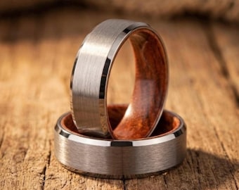 Men's Tungsten Wedding Band 8mm – Brushed Ring with Whiskey Barrel Wood Inlay