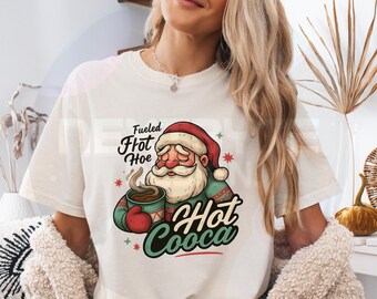 Papá Noel navideño PNG, Navidad PNG, Papá Noel retro PNG, Ilustración de taza de café y cacao acogedora, Papá Noel vintage PNG, Papá Noel divertido PNG