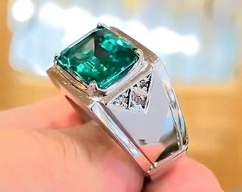 Anillo de plata de ley con relleno de vidrio y estilo esmeralda cultivada en laboratorio, hecho a mano. Piedra de nacimiento de mayo.