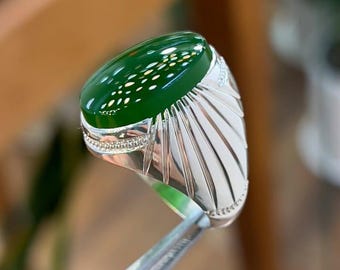 Green Agate Ring: Sterling Silver Band - Handmade Sabz Aqeeq