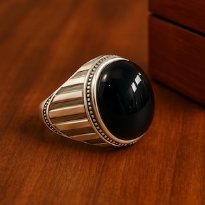 Handmade Black Yemeni Aqeeq Ring: Sterling Silver Islamic Agate