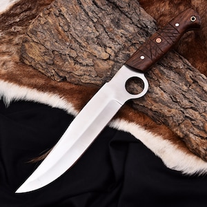 Hand-Forged Carbon Steel Hunting Knife: Bushcraft Survival Knife
